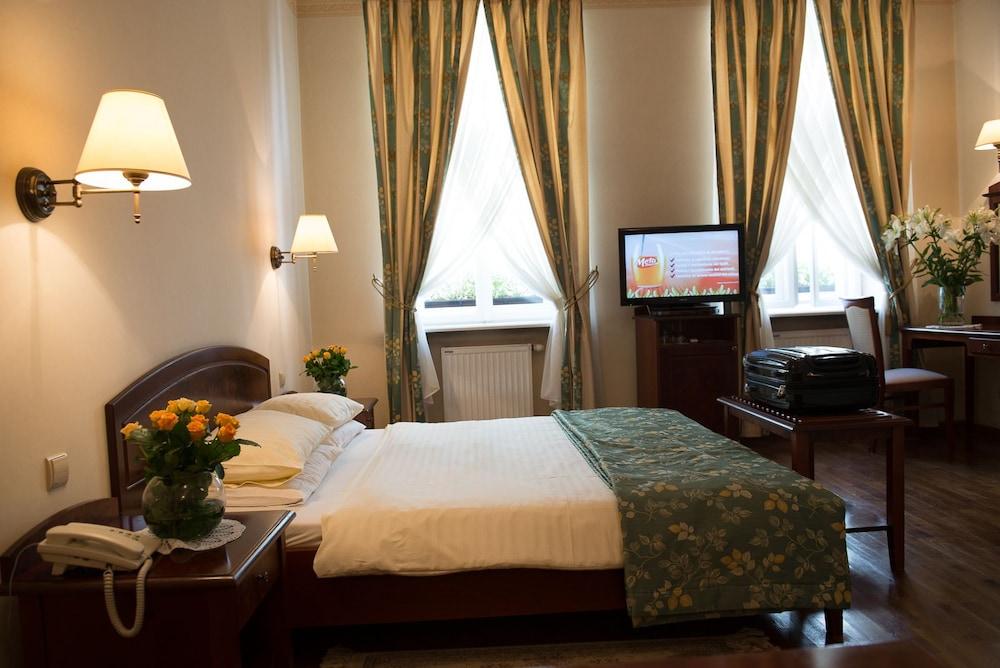 Aparthotel Karmel Kraków Exteriör bild