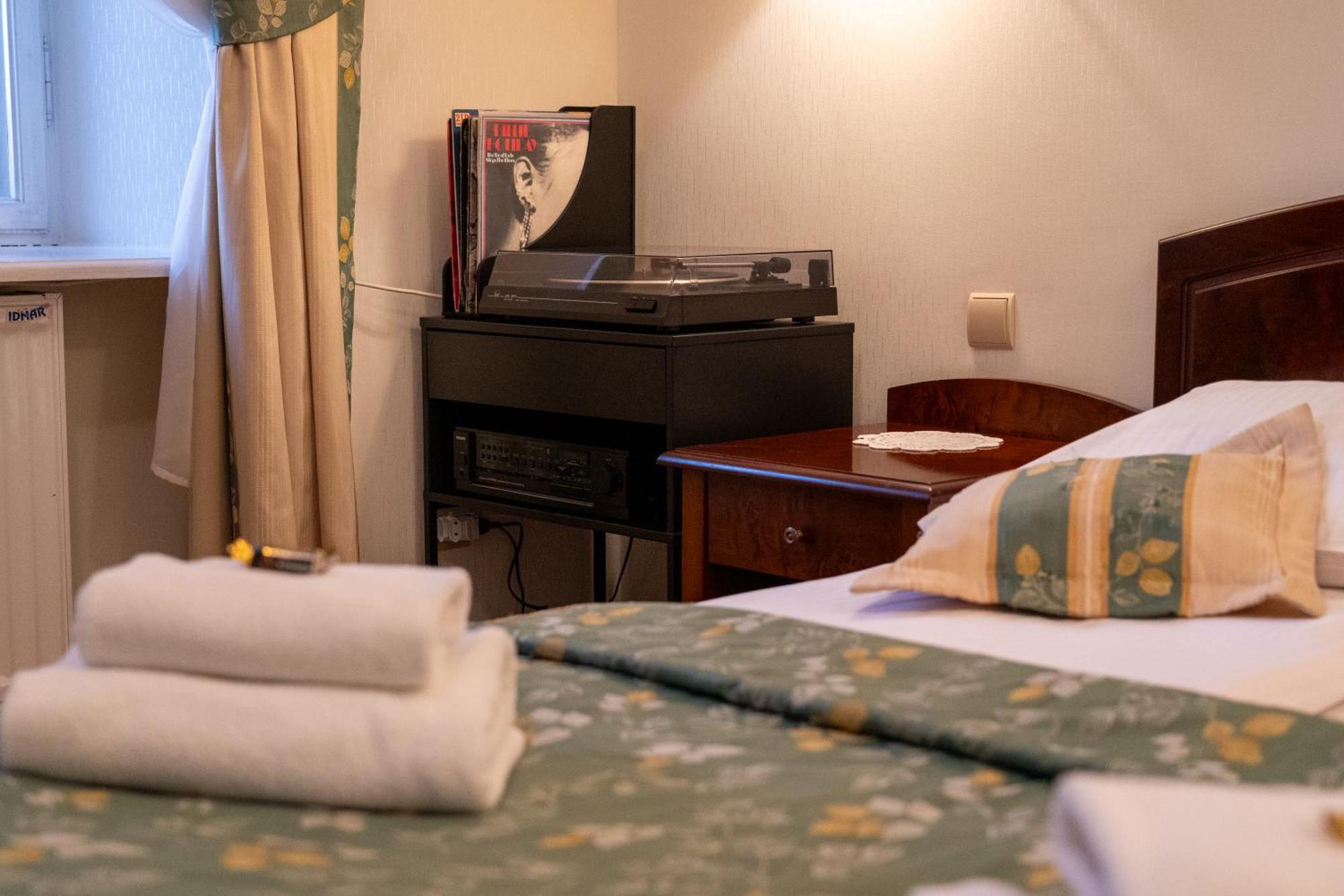 Aparthotel Karmel Kraków Exteriör bild
