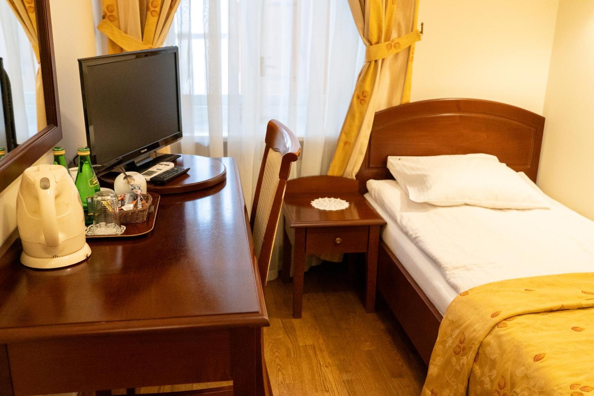 Aparthotel Karmel Kraków Exteriör bild