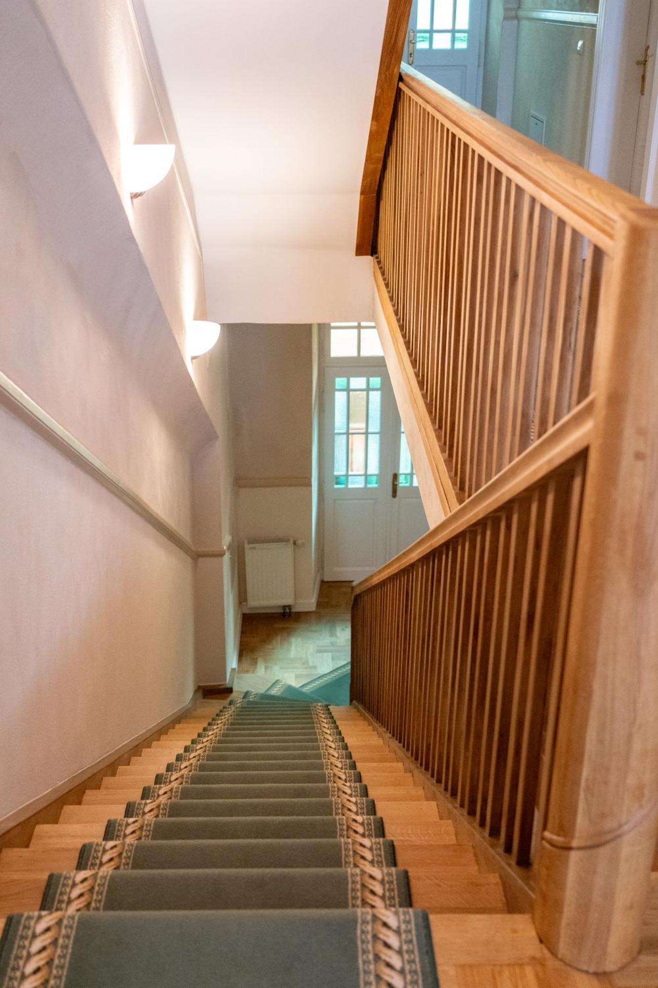 Aparthotel Karmel Kraków Exteriör bild