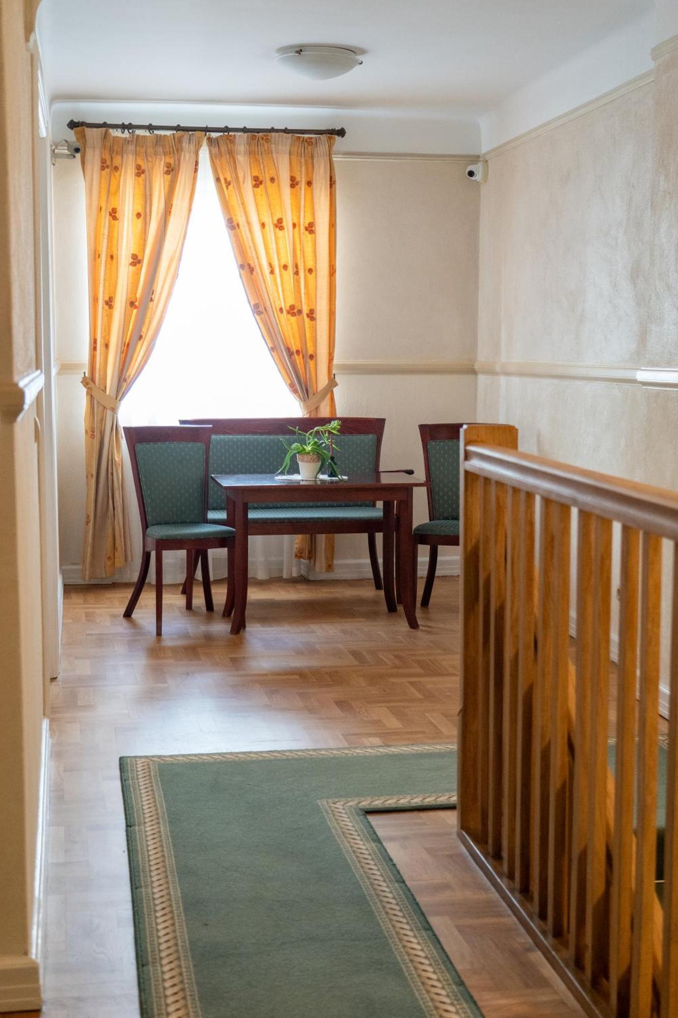 Aparthotel Karmel Kraków Exteriör bild
