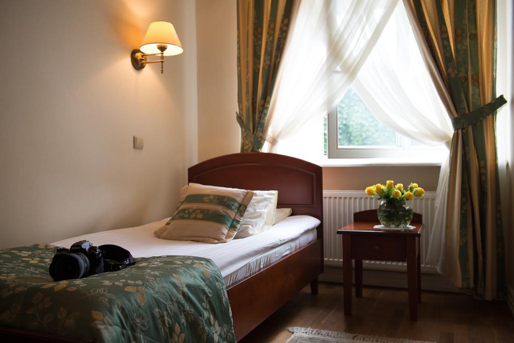 Aparthotel Karmel Kraków Exteriör bild